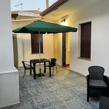 Casa Elena Apartment *